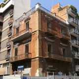 Il palazzotto ottocentesco situato ad angolo tra via Calefati e via Cairoli...